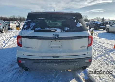 2021 Honda Passport Exl z USA, uszkodzony, nr VIN 5FNYF8H59MB021890